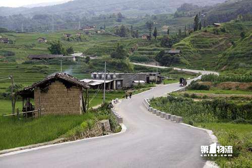 甘肃今年将建1万公里农村公路