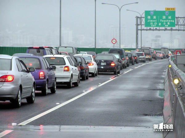 春节7天北京高速交通量日均过百万